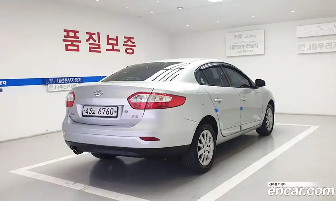 Renault SM3 2011 1.6 Механическая в Москве № 227374, фото 19