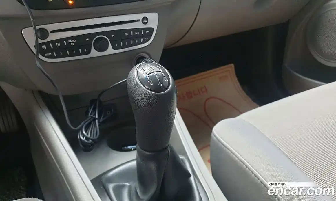 Renault SM3 2011 1.6 Механическая в Москве № 227374, фото 5