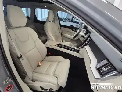 Volvo XC60 2026 2.0 Автомат в Москве № 230747, миниатюра 12