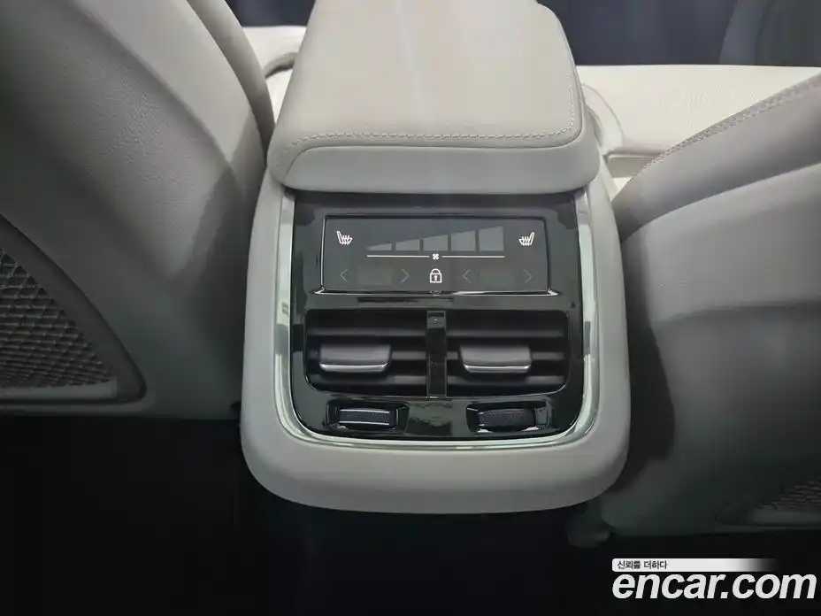 Volvo XC60 2026 2.0 Автомат в Москве № 230747, фото 19