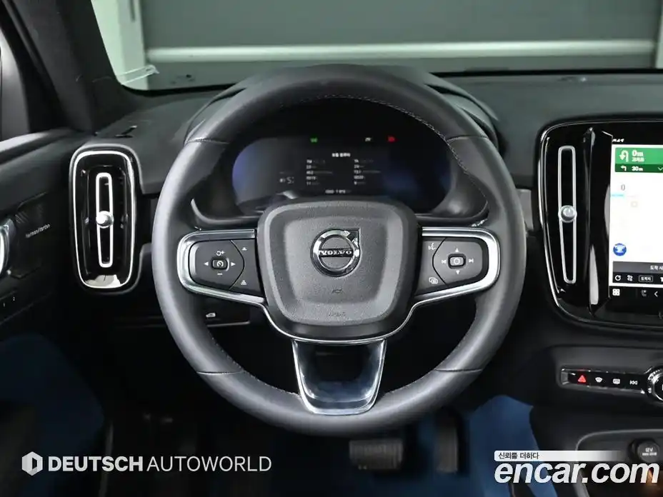 Volvo XC40 2024 0.2 Автомат в Москве № 230798, фото 13