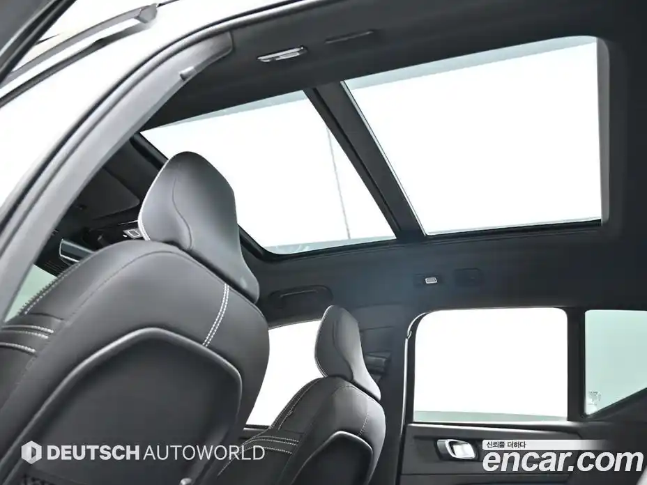 Volvo XC40 2024 0.2 Автомат в Москве № 230798, фото 19