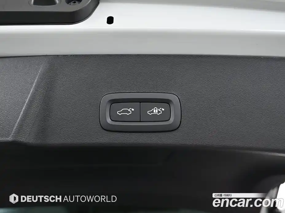 Volvo XC40 2024 0.2 Автомат в Москве № 230798, фото 20