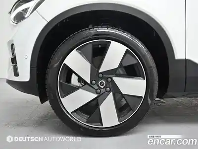 Volvo XC40 2024 0.2 Автомат в Москве № 230798, миниатюра 5