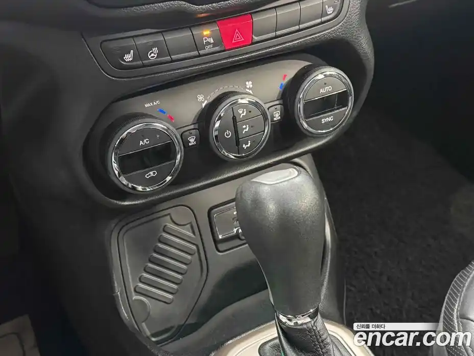 Jeep Renegade 2017 2.4 Автомат в Москве № 232547, фото 15
