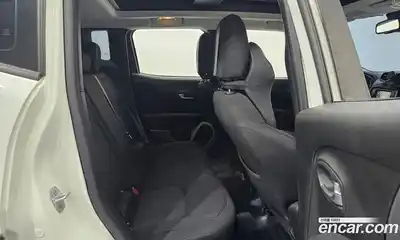 Jeep Renegade 2016 2.4 Автомат в Москве № 232551, миниатюра 12