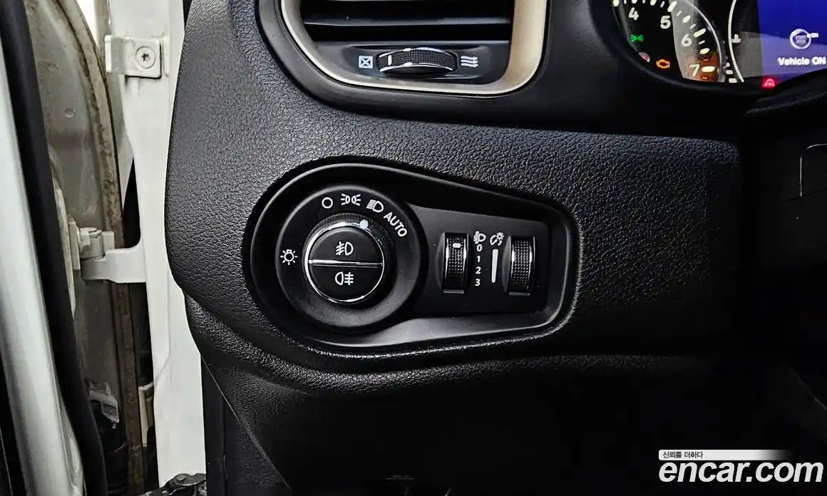 Jeep Renegade 2016 2.4 Автомат в Москве № 232551, фото 17