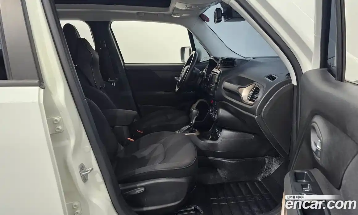 Jeep Renegade 2016 2.4 Автомат в Москве № 232551, фото 10