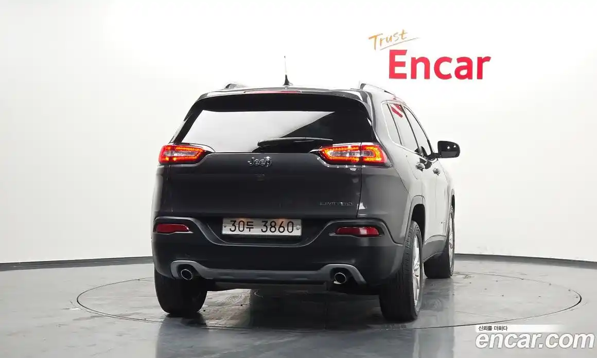 Jeep Cherokee 2014 2.4 Автомат в Москве № 232634, фото 20