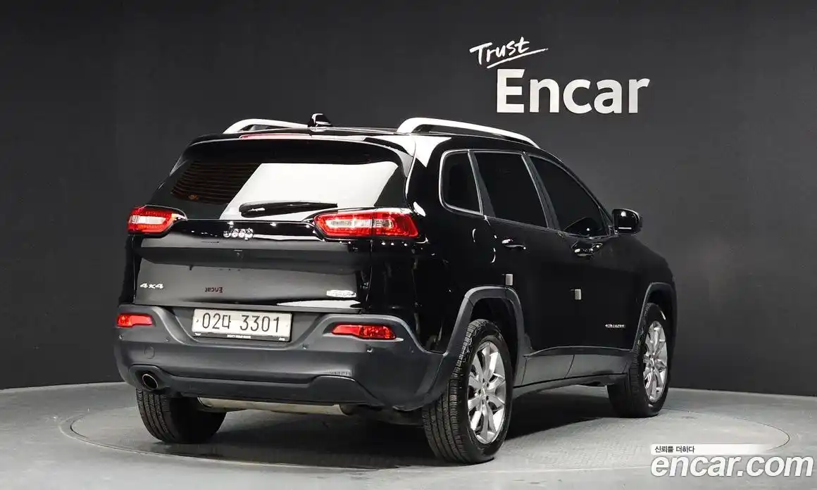 Jeep Cherokee 2018 2.4 Автомат в Москве № 232656, фото 14