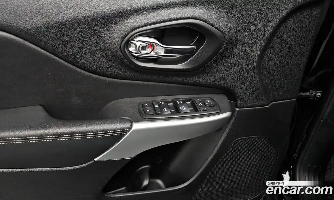 Jeep Cherokee 2018 2.4 Автомат в Москве № 232656, фото 4