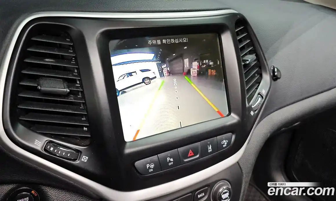 Jeep Cherokee 2018 2.4 Автомат в Москве № 232656, фото 10