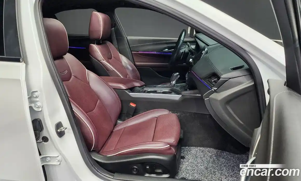 Cadillac CT4 2020 2.0 Автомат в Москве № 256476, фото 16