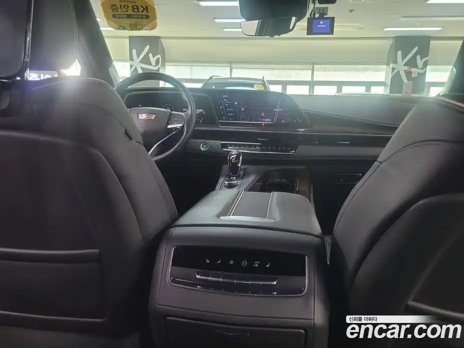 Cadillac Escalade 2023 6.2 Автомат в Москве № 256534, фото 16