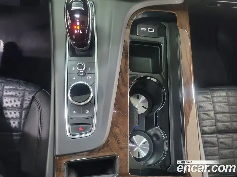 Cadillac Escalade 2023 6.2 Автомат в Москве № 256534, фото 10