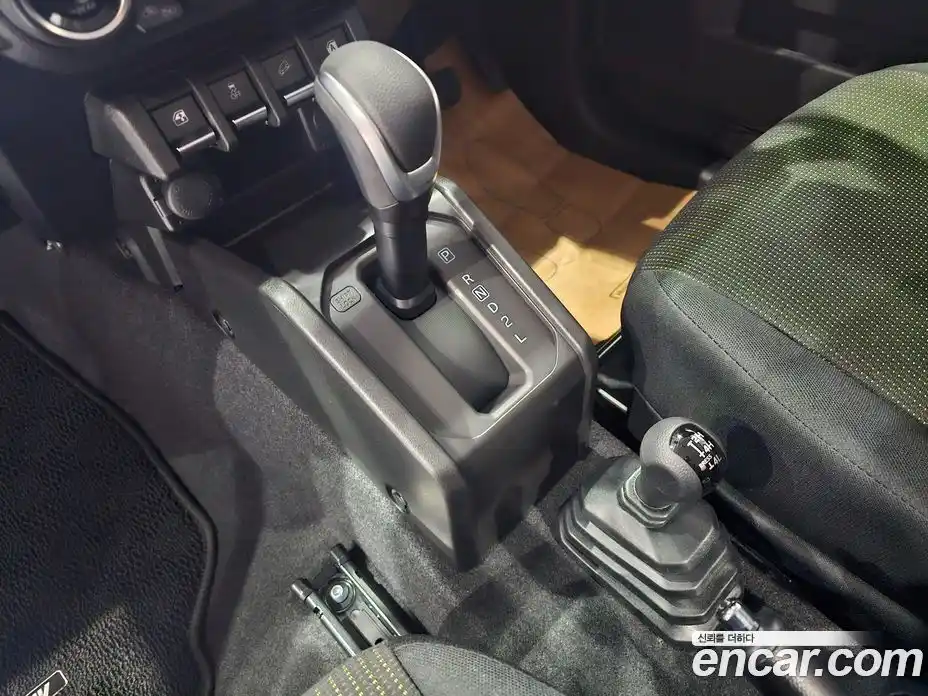 Suzuki Jimny 2025 0.7 Автомат в Москве № 257795, фото 17