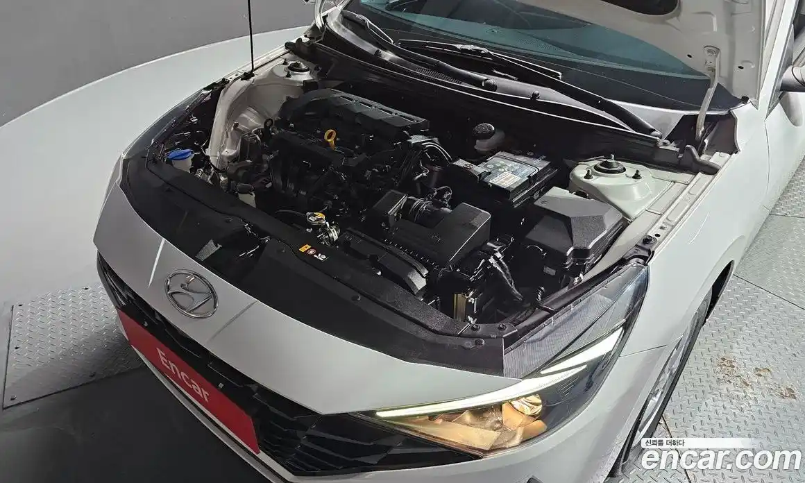 Hyundai Avante 2021 1.6 Автомат в Москве № 267382, фото 14