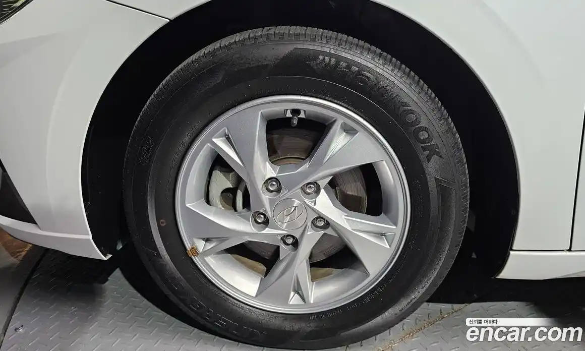 Hyundai Avante 2021 1.6 Автомат в Москве № 267382, фото 7