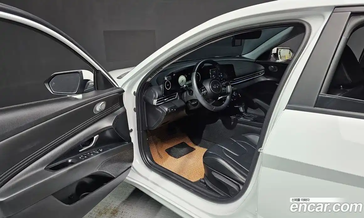 Hyundai Avante 2021 1.6 Автомат в Москве № 267382, фото 8