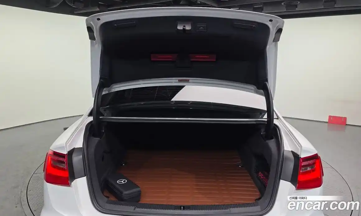 Audi A6 2015 2.0 Автомат в Москве № 268917, фото 14