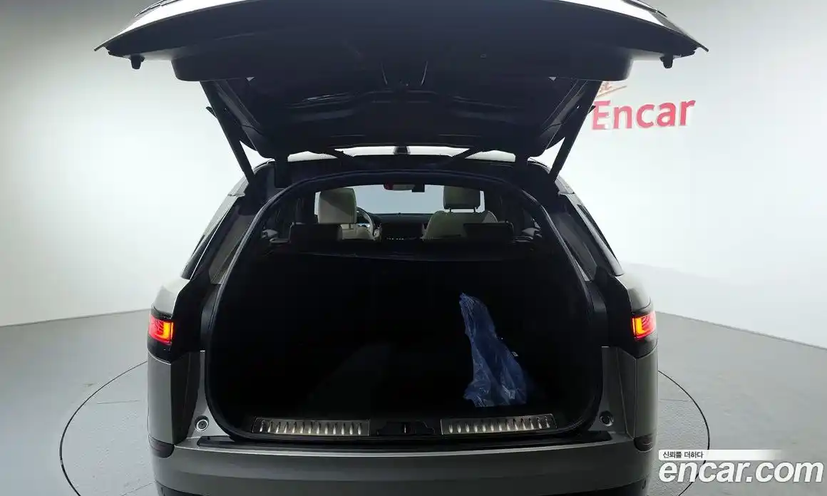 Land Rover Range-Rover Velar 2018 3.0 Автомат в Москве № 271487, фото 19