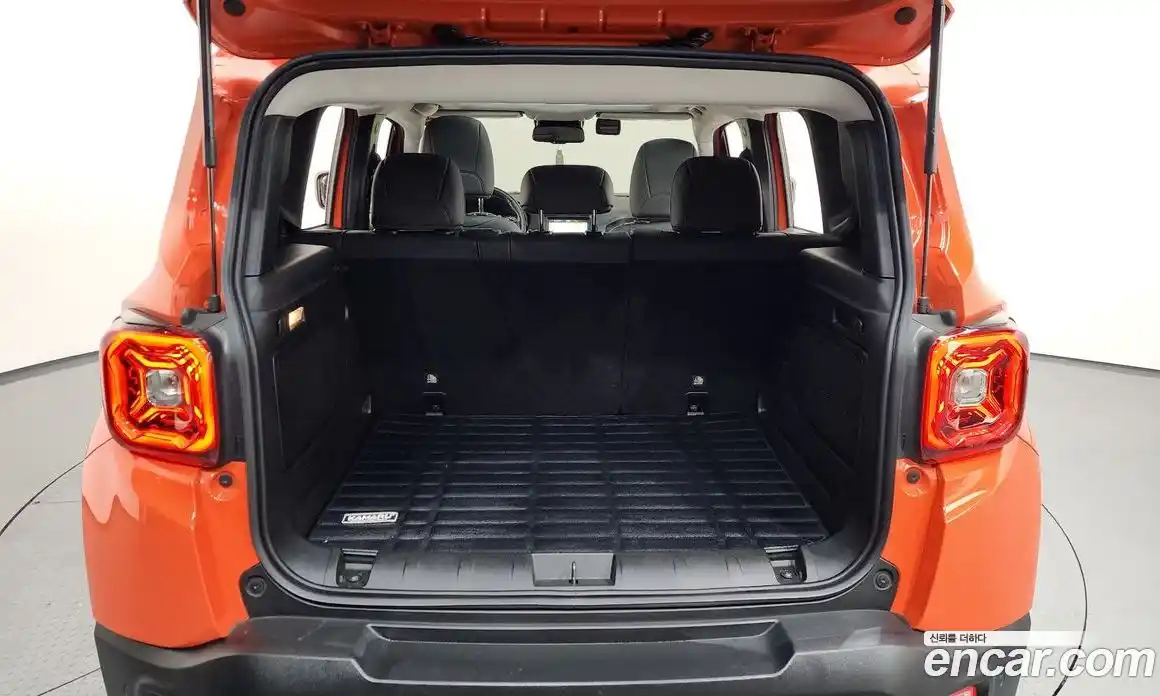 Jeep Renegade 2020 1.6 Автомат в Москве № 278890, фото 20