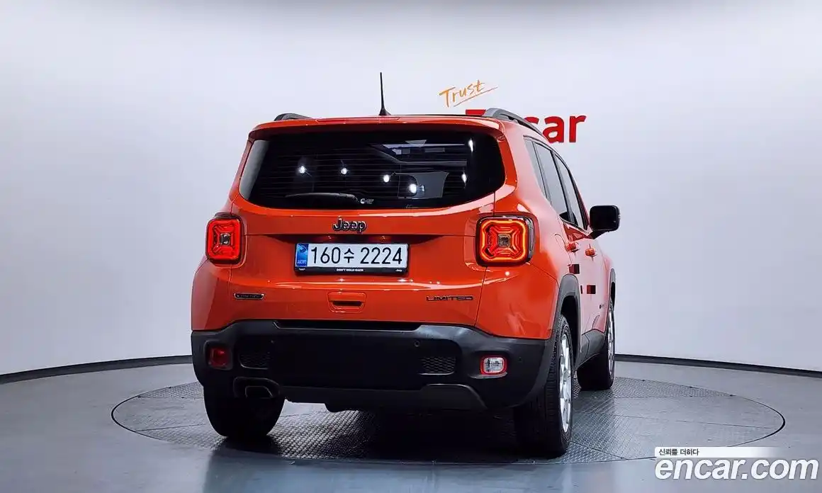 Jeep Renegade 2020 1.6 Автомат в Москве № 278890, фото 4