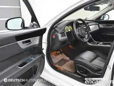 Jaguar XF 2017 2.0 Автомат в Москве № 283923, миниатюра 11