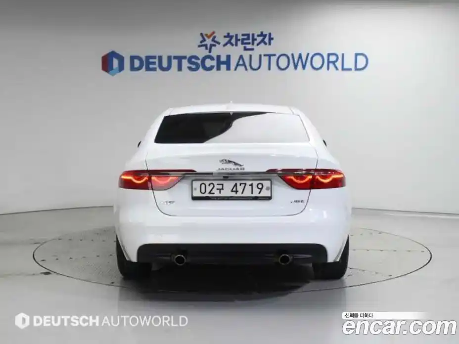 Jaguar XF 2017 2.0 Автомат в Москве № 283923, фото 4