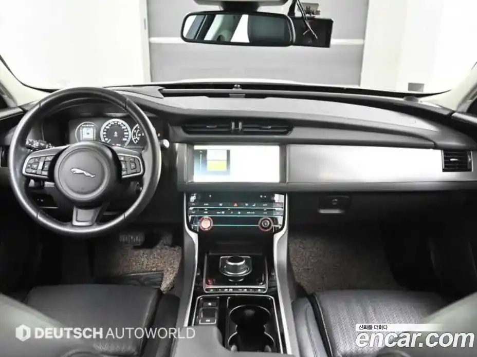 Jaguar XF 2017 2.0 Автомат в Москве № 283923, фото 7