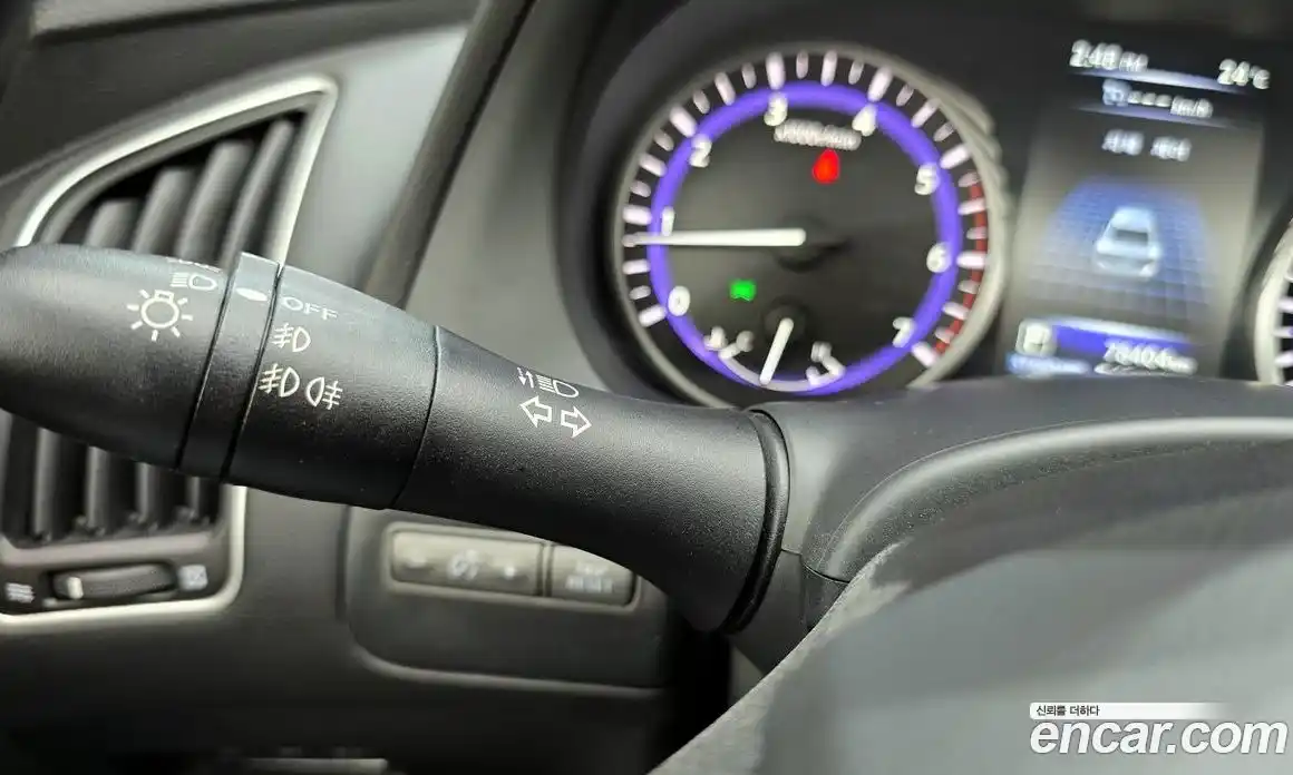 Infiniti Q50 2015 2.1 Автомат в Москве № 295013, фото 5