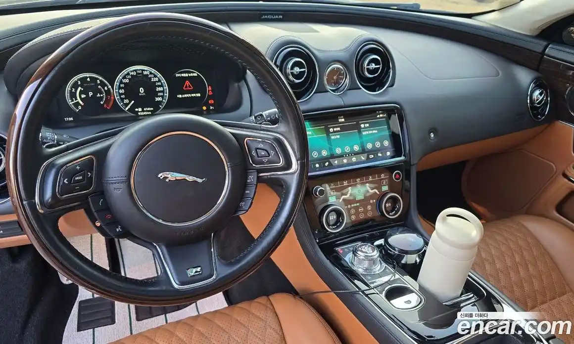 Jaguar XJ 2018 3.0 Автомат в Москве № 305181, фото 13