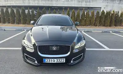Jaguar XJ 2018 3.0 Автомат в Москве № 305181, миниатюра 2