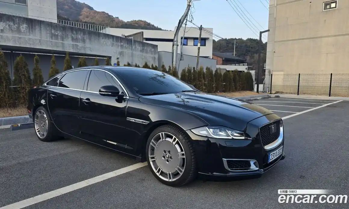 Jaguar XJ 2018 3.0 Автомат в Москве № 305181, фото 6