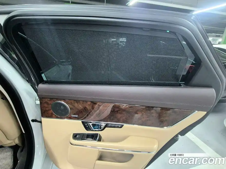 Jaguar XJ 2014 3.0 Автомат в Москве № 305208, фото 14