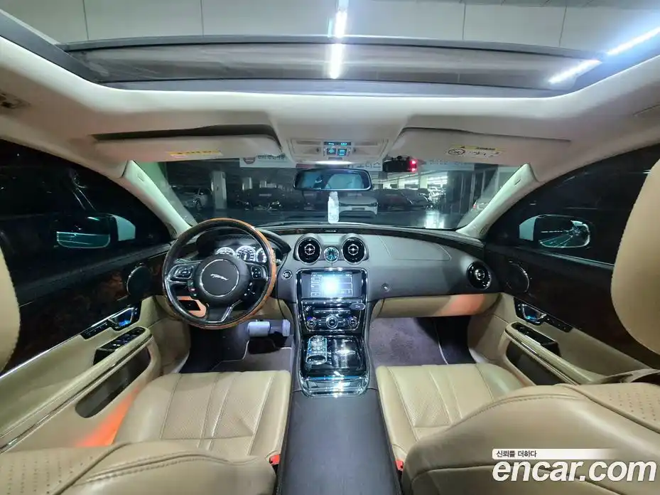Jaguar XJ 2014 3.0 Автомат в Москве № 305208, фото 6