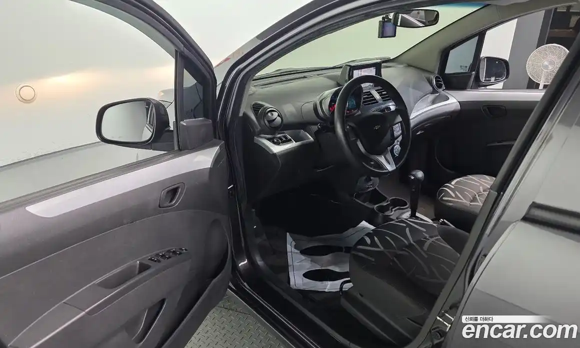 Chevrolet Spark 2014 1.0 Автомат в Москве № 309446, фото 3