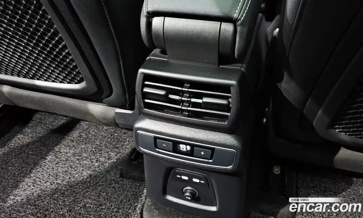 Audi Q4 e-tron 2025 0.2 Автомат в Москве № 311690, фото 18