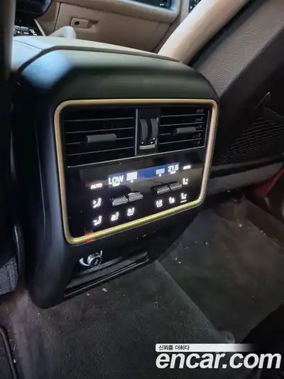 Porsche Cayenne 2025 3.0 Автомат в Москве № 312703, миниатюра 11