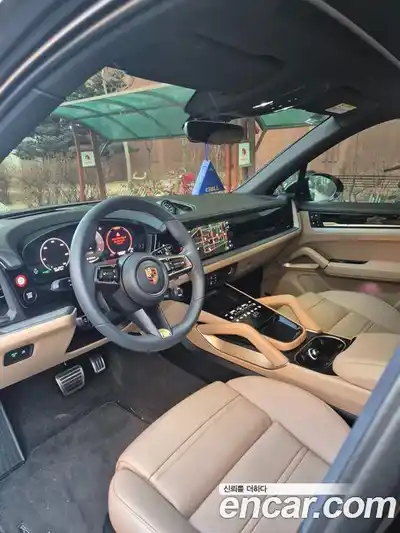 Porsche Cayenne 2025 3.0 Автомат в Москве № 312703, миниатюра 9