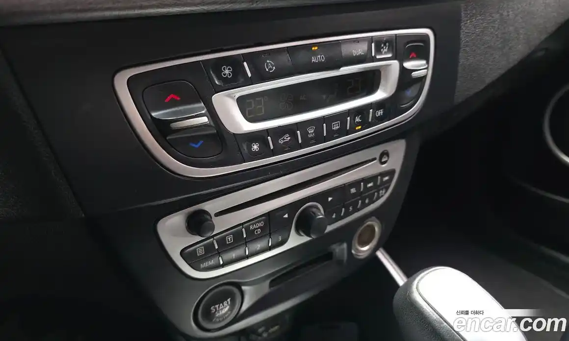 Renault SM3 2010 1.6 Автомат в Москве № 316999, фото 5