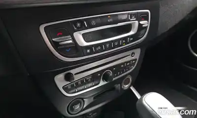 Renault SM3 2010 1.6 Автомат в Москве № 316999, миниатюра 5