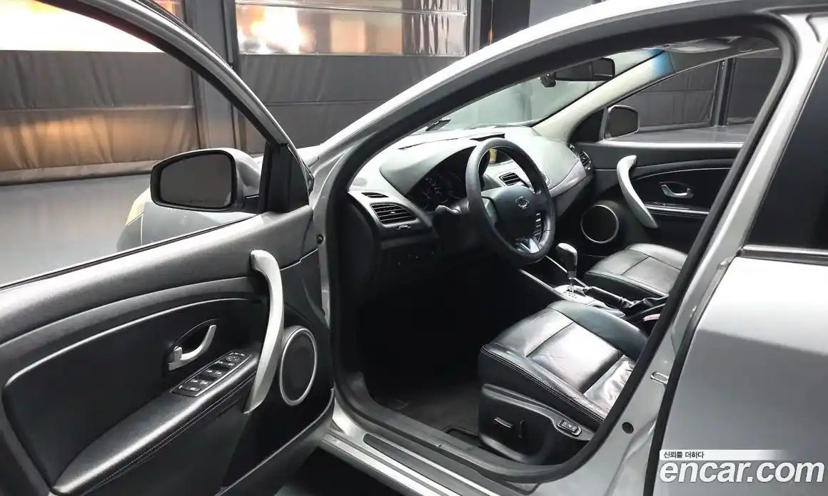 Renault SM3 2010 1.6 Автомат в Москве № 316999, фото 6