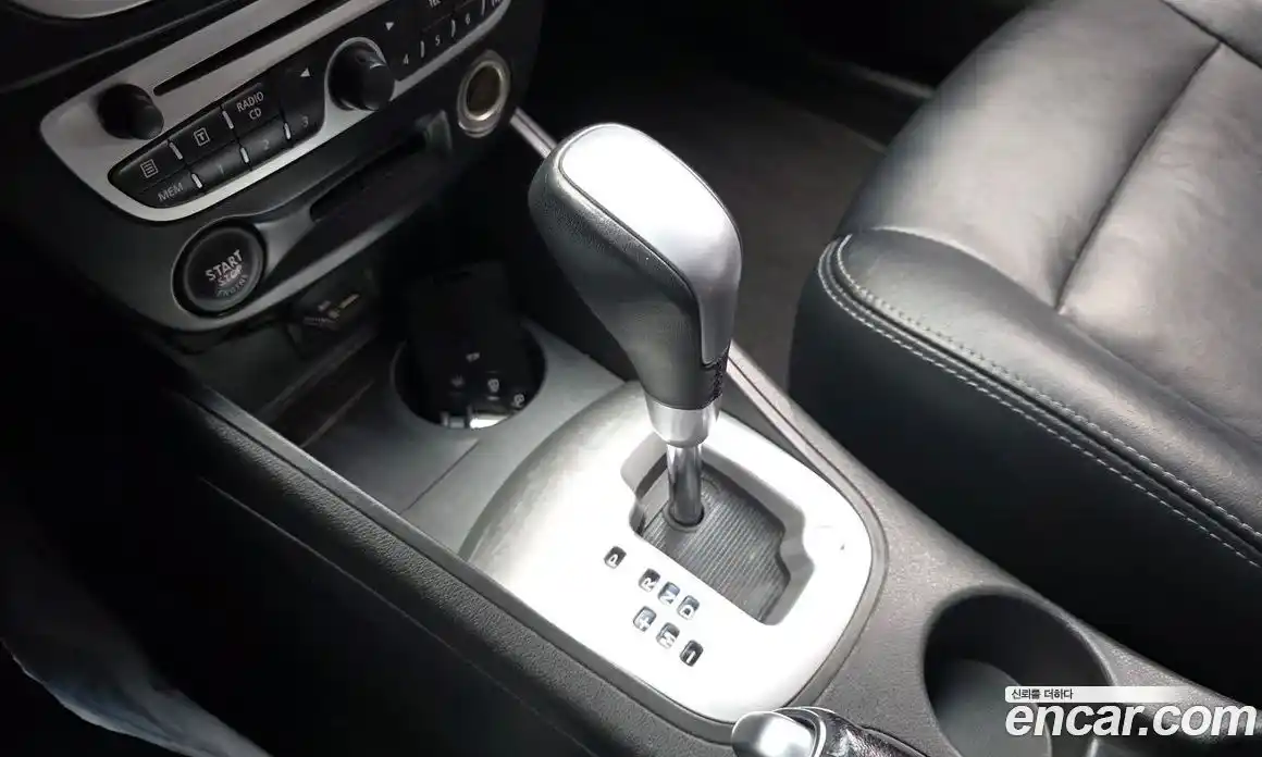 Renault SM3 2010 1.6 Автомат в Москве № 316999, фото 10