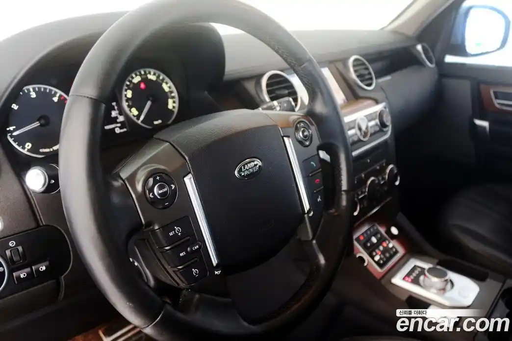 Land Rover Discovery 2016 3.0 Автомат в Москве № 333869, фото 15