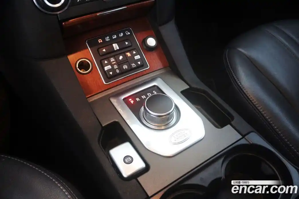 Land Rover Discovery 2016 3.0 Автомат в Москве № 333869, фото 17