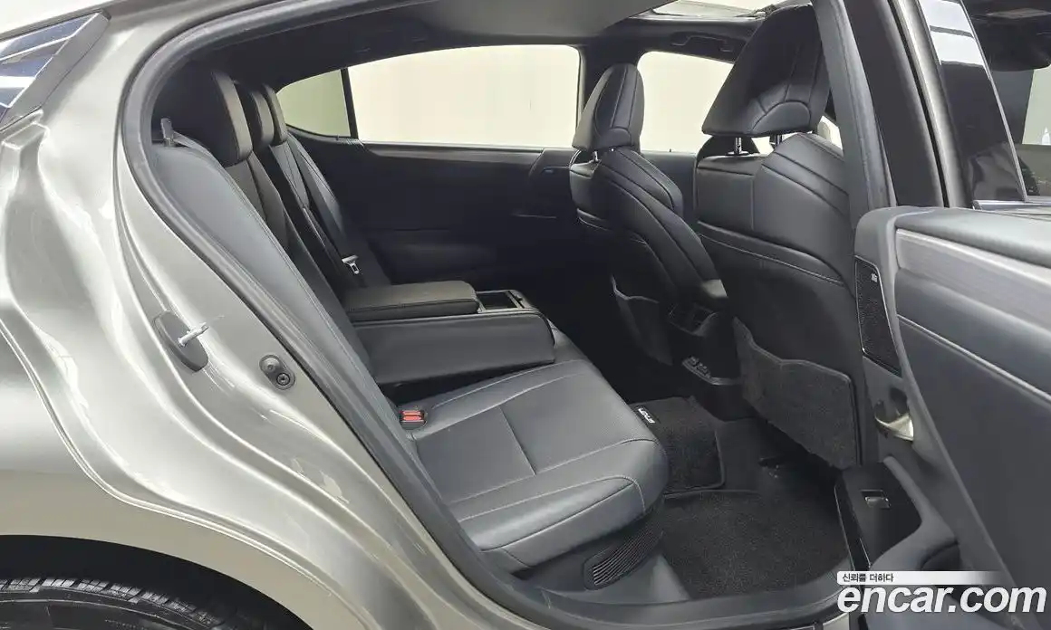 Lexus ES 2022 2.5 Автомат в Москве № 334308, фото 11