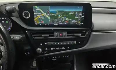 Lexus ES 2022 2.5 Автомат в Москве № 334308, миниатюра 10