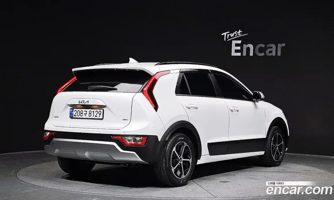 Kia Niro 2022 1.6 Автомат в Москве № 337718, фото 14