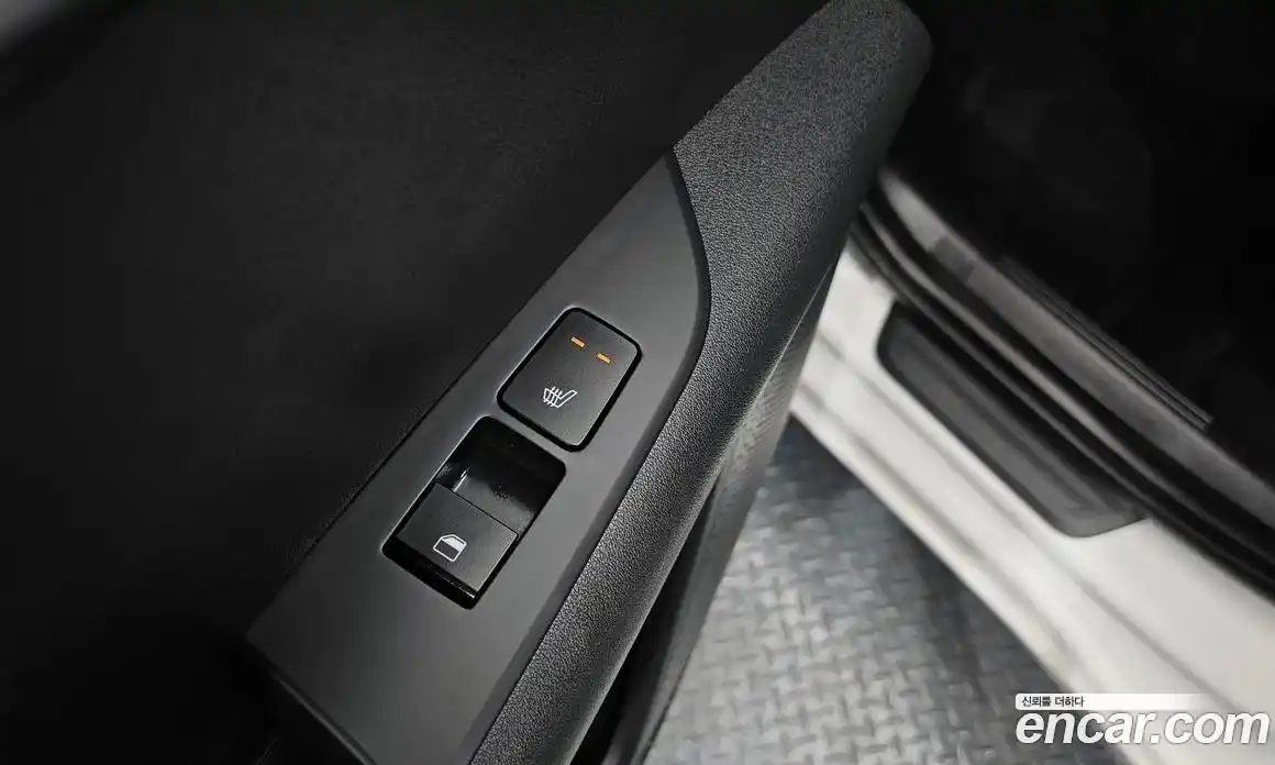 Kia Niro 2022 1.6 Автомат в Москве № 337718, фото 17